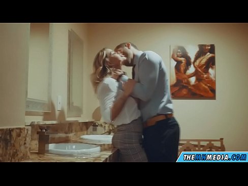 ❤️ Ko'krakli sarg'ish sizni jamoat hojatxonasida yo'ldan ozdirganda ❤ Sluts uz.mass-pr.ru ️❤
